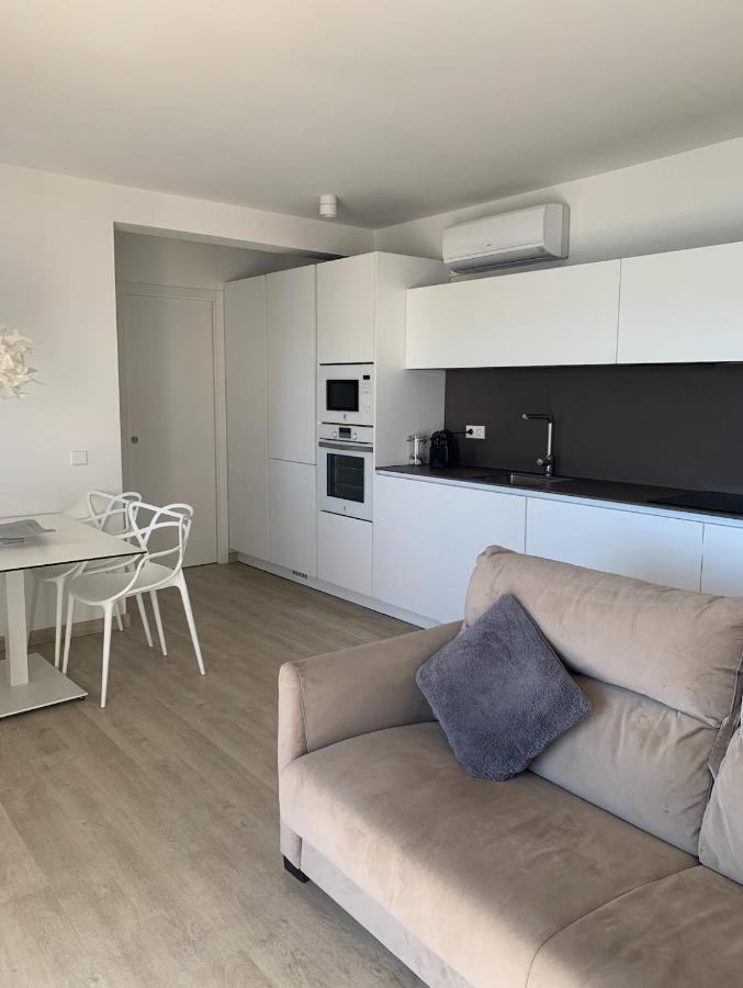 Magnific Apartament A Primera Linia De Mar サン・フェリウ・ダ・ギショルス エクステリア 写真
