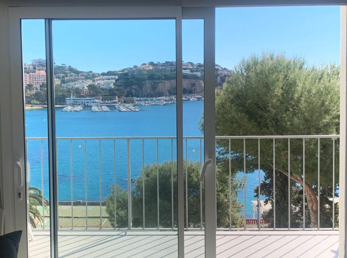 Magnific Apartament A Primera Linia De Mar サン・フェリウ・ダ・ギショルス エクステリア 写真